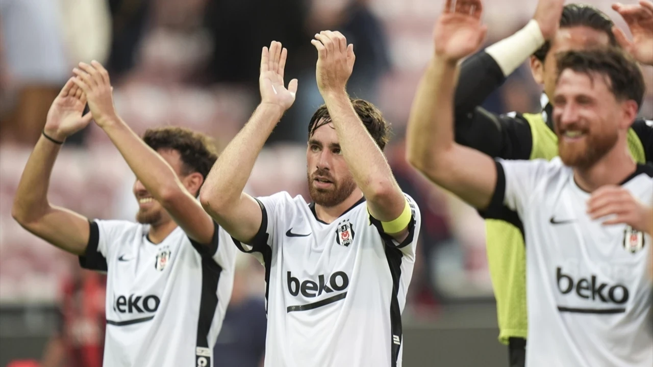 Beşiktaş Danimarka deplasmanında Midtjylland'ı yenerek turu geçti