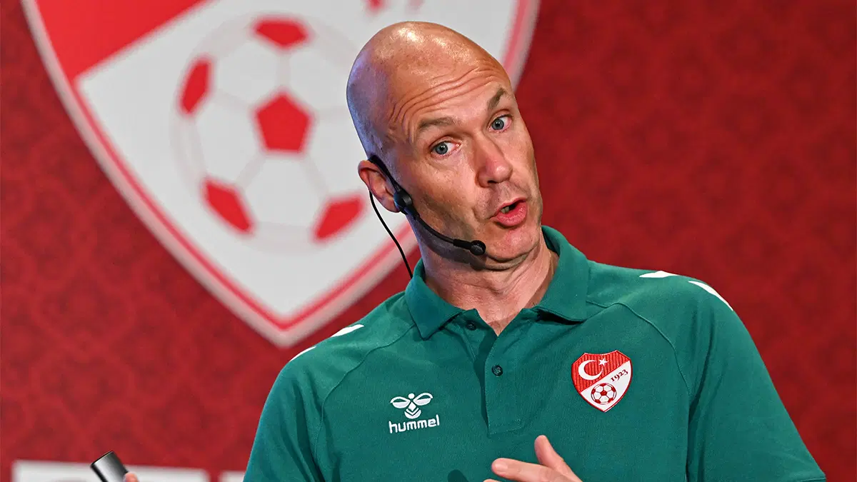 MHK, Fenerbahçe'nin itiraz ettiği 2 penaltı pozisyonunu yorumladı! Anthony Taylor ne dedi?