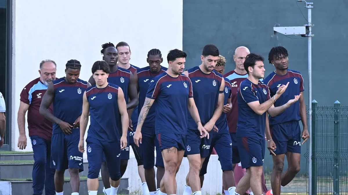 Trabzonspor’da ayrılıklar netleşti! 4 oyuncuya veda yolda
