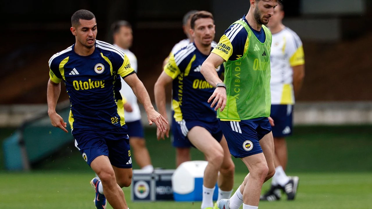 Fenerbahçe'de Roma maçının hazırlıkları sürüyor