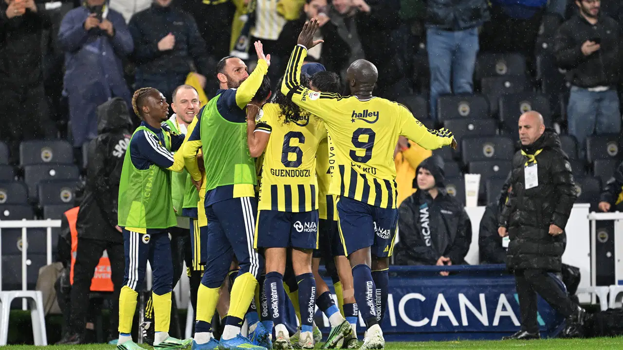 Fenerbahçe için Şampiyonlar Ligi’nde telafi gecesi: Rakip Slavia Prag