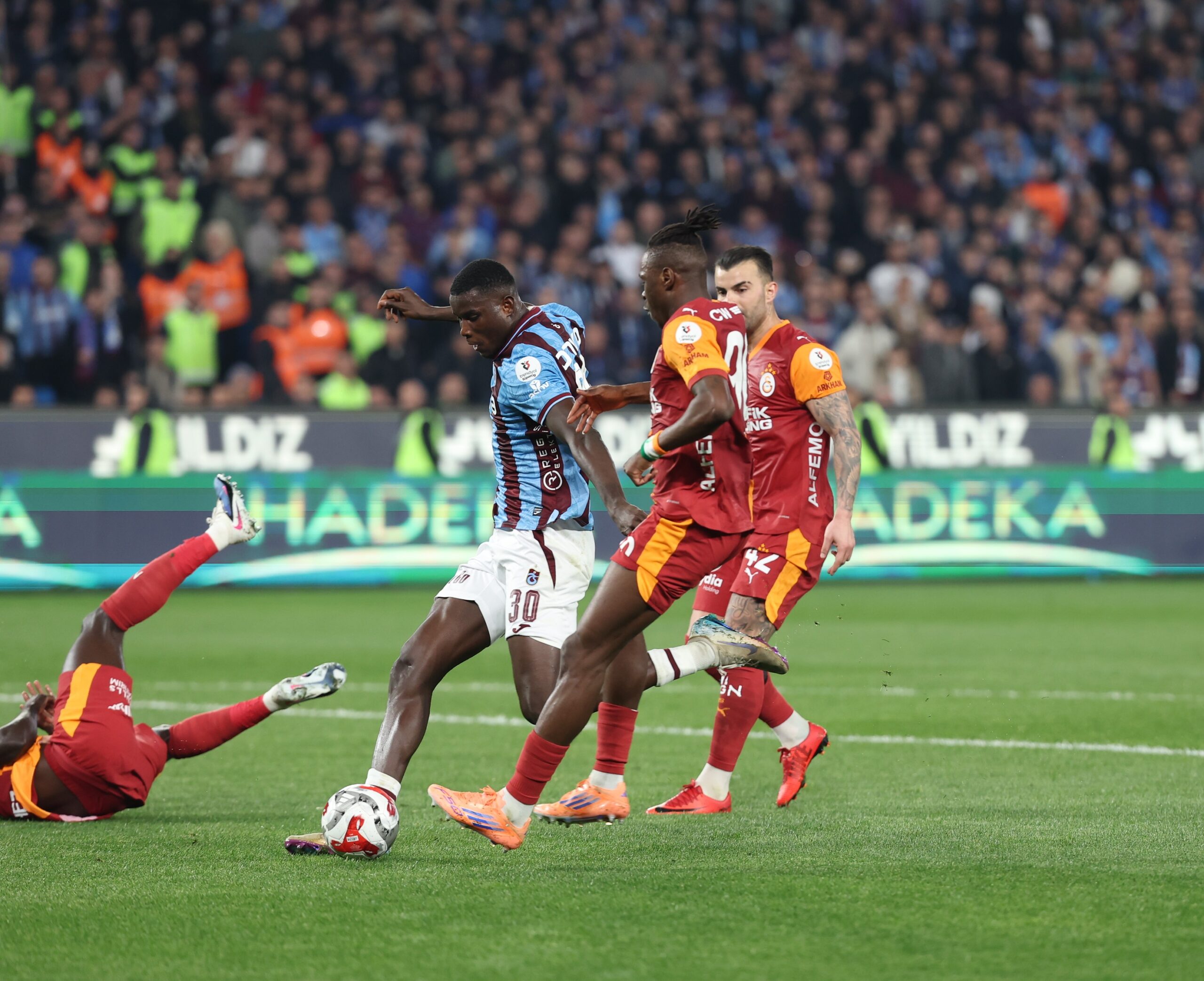 Gözler Trabzonspor ve Galatasaray randevusunda…