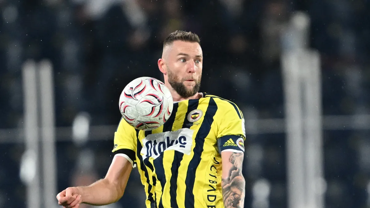 Fenerbahçe’de Skriniar’dan Oppong’a derbi dersi! İsmail Kartal: 10 kişiyle yendim