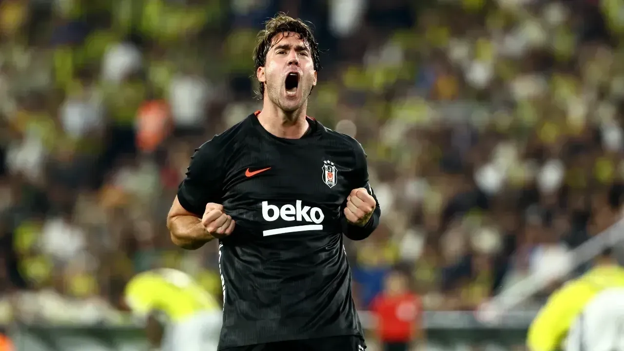 Vlahovic Erzurumspor maçında oynayacak mı? Beşiktaş'ın yıldız golcüsünün cezası belli oldu mu?
