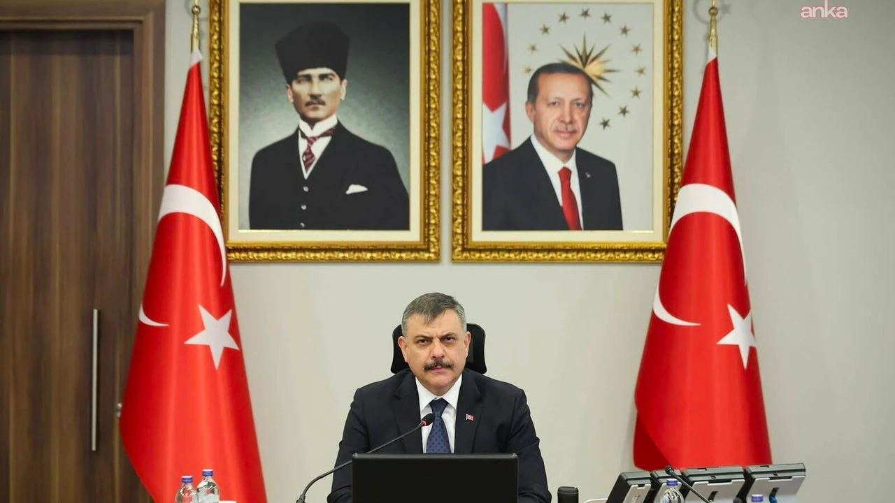 Bakan Çiftçi'den Gençlerbirliği-Fenerbahçe maçında forması çıkarılan çocuğa ilişkin açıklama
