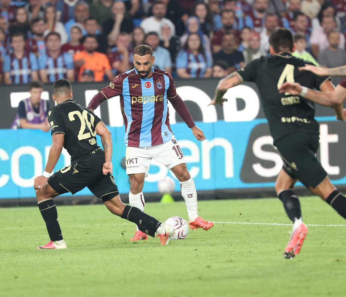 Trabzonspor evinde kaybetti, tur umudunu rövanşa bıraktı
