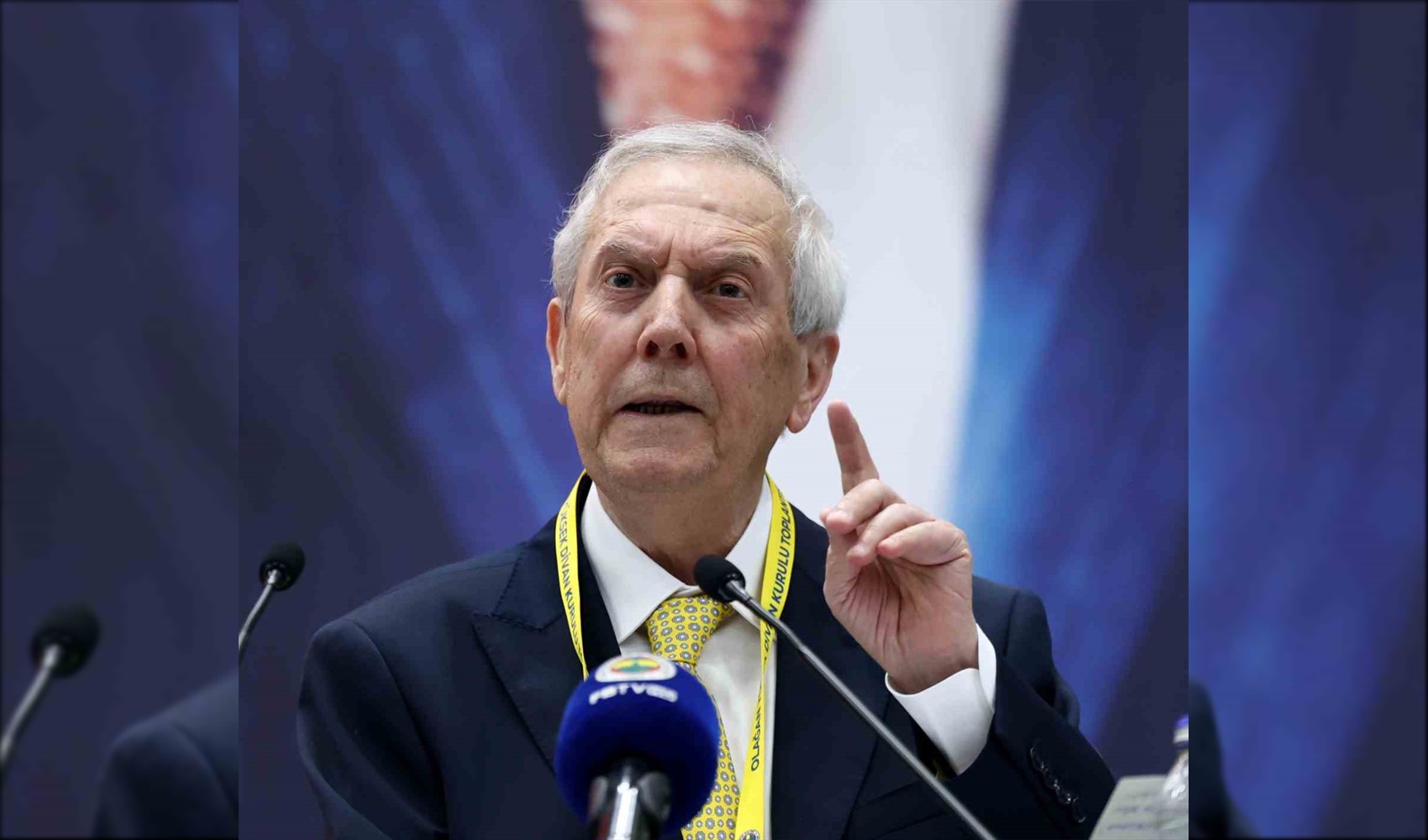 Fenerbahçe'de yabancı kuralı için kadro operasyonu: 8 isim için ayrılık planı