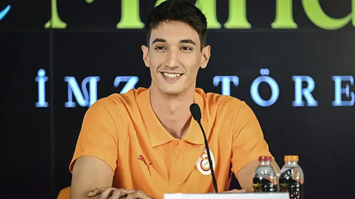 Galatasaray'ın yeni transferi Efe Mandıracı 'Bu benim için duygusal bir imza' - Voleybol Haberleri