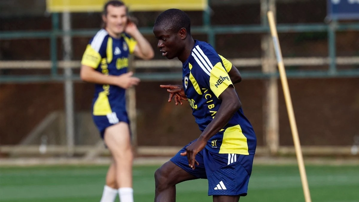 Fenerbahçe'de N'Golo Kante takımla çalışmalara başladı