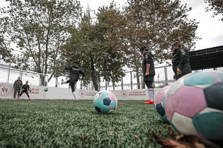Türkiye Görme Engelli Kadın Futbol Takımı, Avrupa Şampiyonalarında İlk Kez Sahaya Çıkıyor
