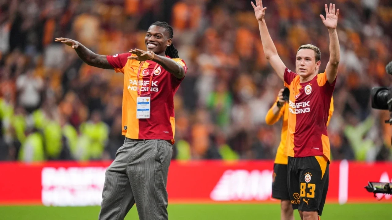 Eski Fenerbahçeli oyuncudan Galatasaray'ın yeni transferine büyük övgü