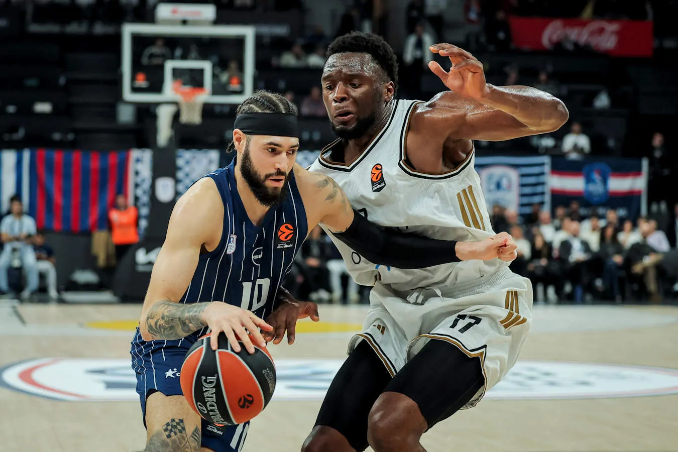Anadolu Efes’te Cordinier ve Papagiannis sezona yetişecek mi?