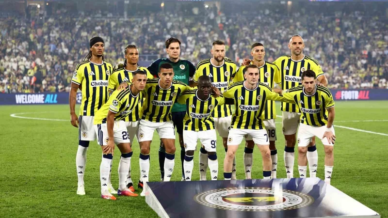 Fenerbahçeli yıldızdan Devler Ligi'nde şaşırtan istatistik! Hem en iyisi hem en kötüsü oldu