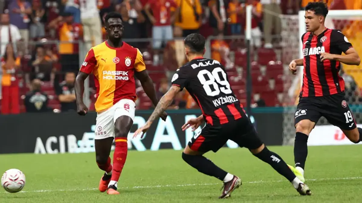 Süper Lig'in açılış maçında Galatasaray, Arca Çorum karşısında puanı son dakikada aldı