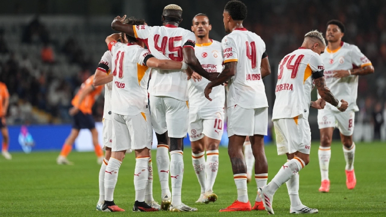 Galatasaray'da 2 futbolcu dayanamadı: Şikayet edip taleplerini bildirdiler