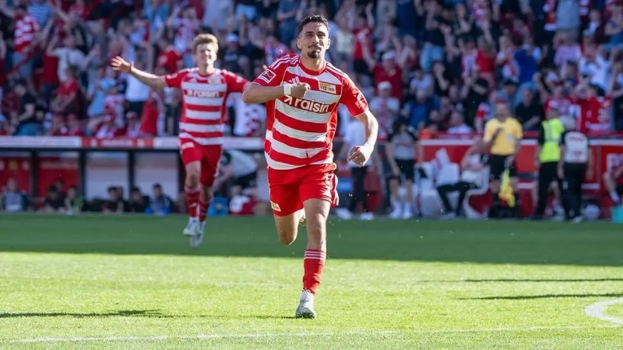 Avrupa'da oynayan Türk yıldız Süper Lig'de tuttuğu takımı açıkladı!