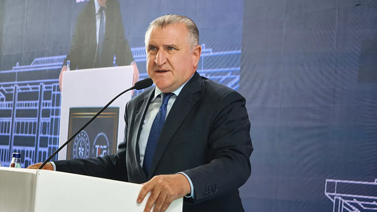 Bakan Bak’tan Fenerbahçe Tarfin’e tebrik