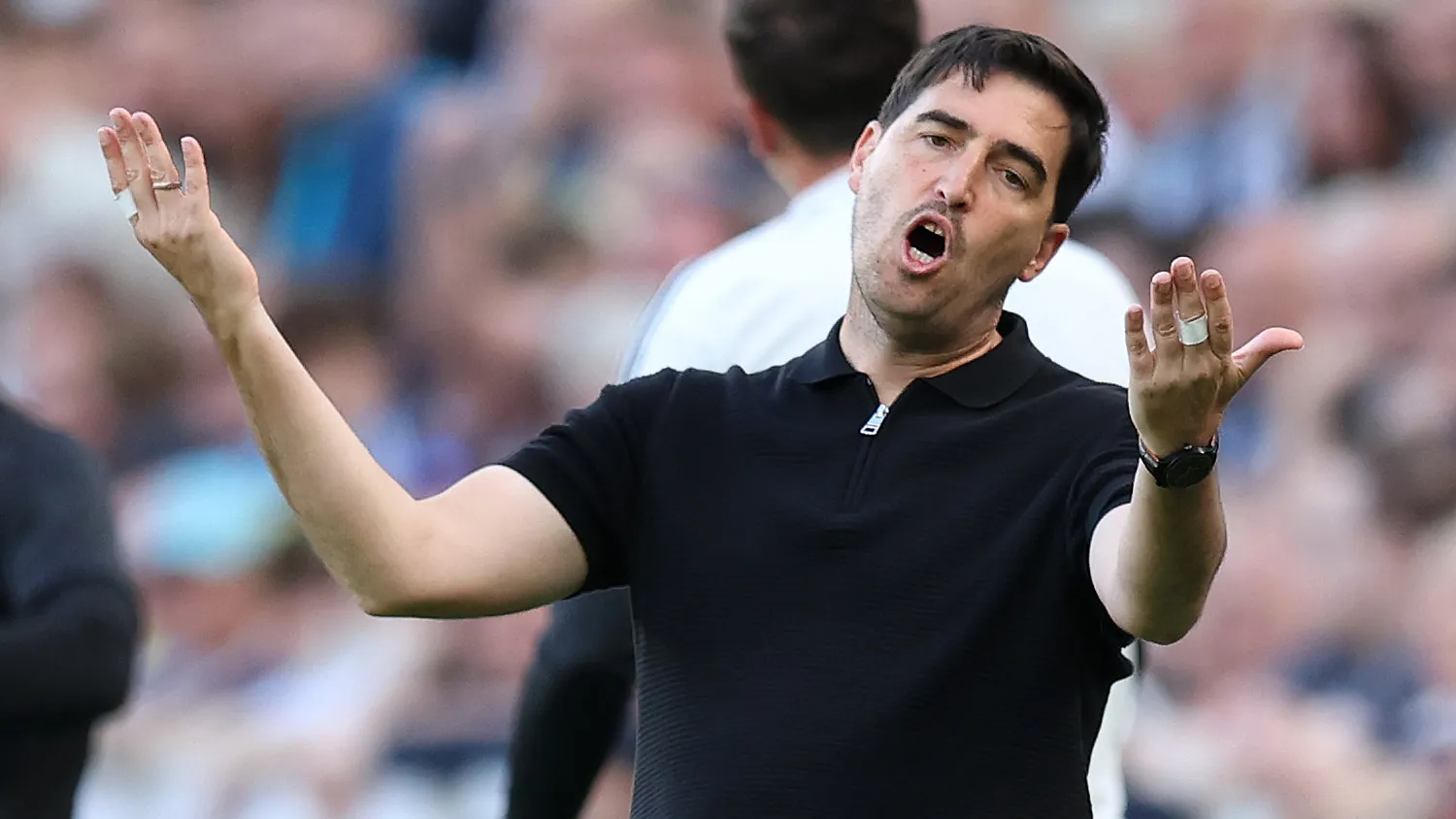 EFL, Şampiyonlar Ligi fikstür karmaşasının Liverpool ile Tottenham'ı Carabao Cup tarihlerinde değişikliğe zorlaması sonrası UEFA'nın "iş…