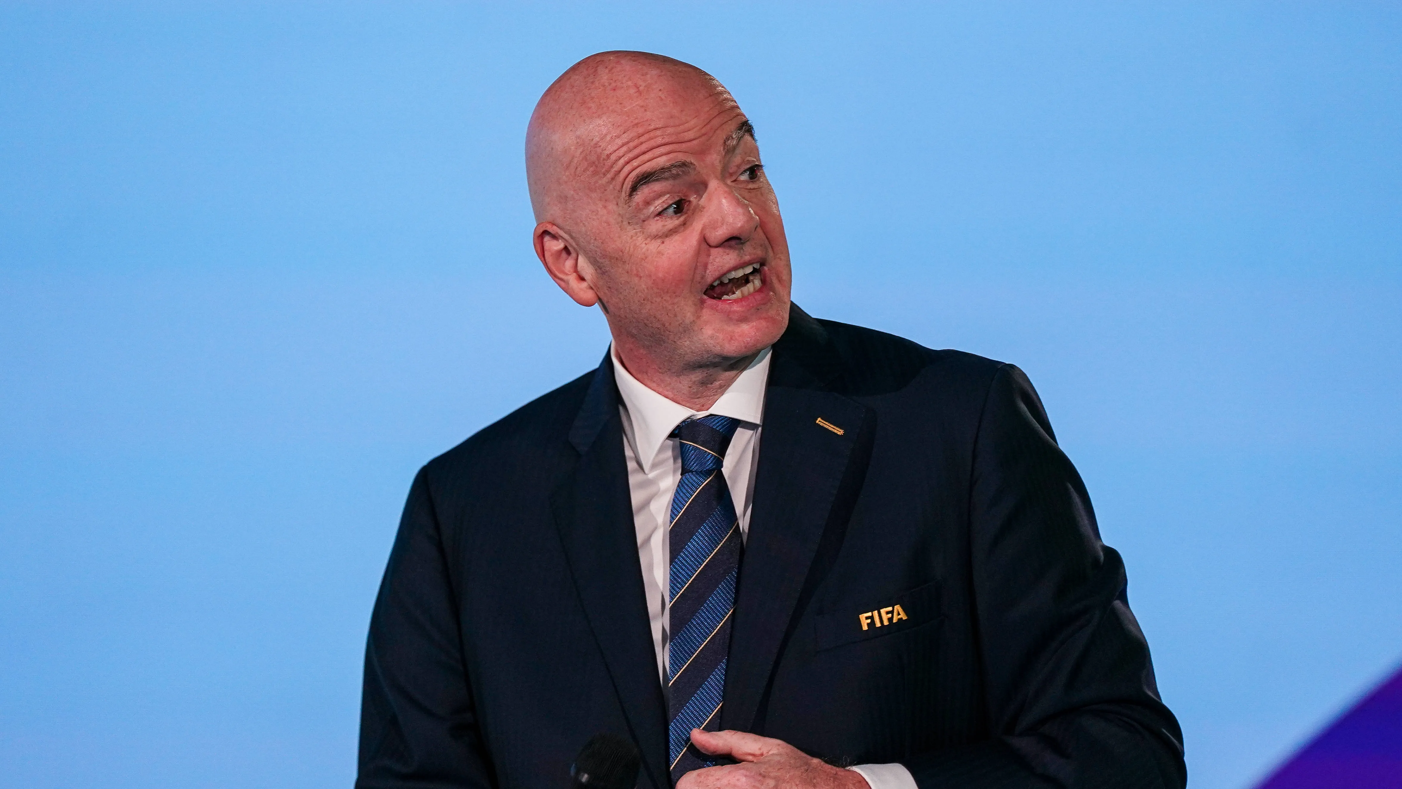 FIFA'nın tahtı sarsılıyor: Yeni bir kıta konfederasyonu, UEFA'nın Infantino'nun önerisine karşı başlattığı isyana katıldı