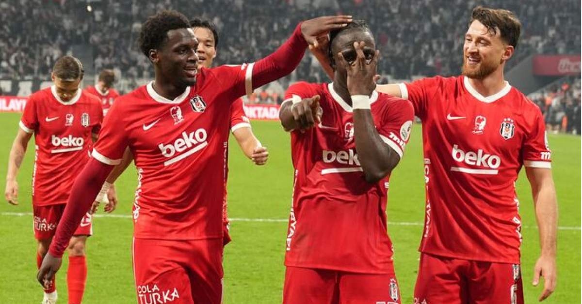 Spor yazarları Beşiktaş'ın Başakşehir galibiyetini değerlendirdi: Hak ederek kazandı!