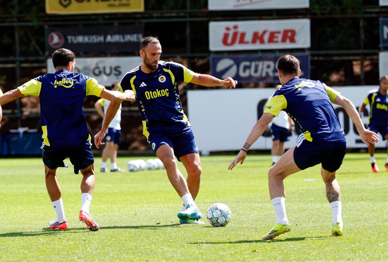 Fenerbahçe Roma Maçı Hazırlıklarını Sürdürüyor