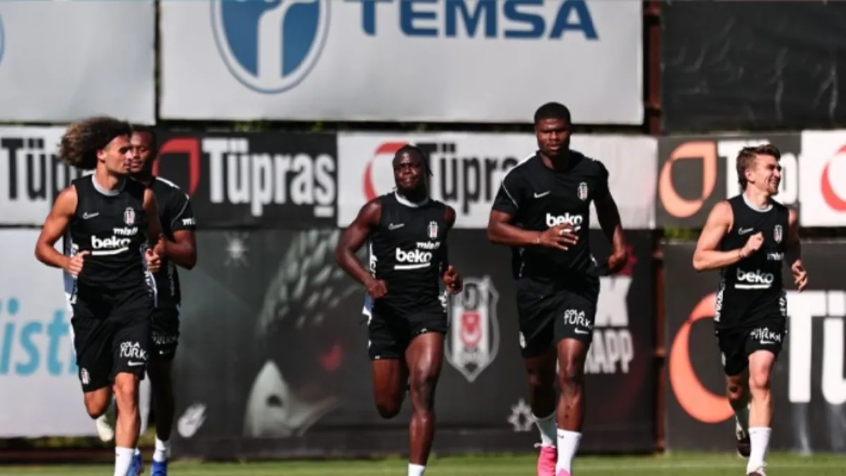 Beşiktaş'ta flaş ayrılık iddiası! Emmanuel Agbadou takımdan gönderiliyor mu?