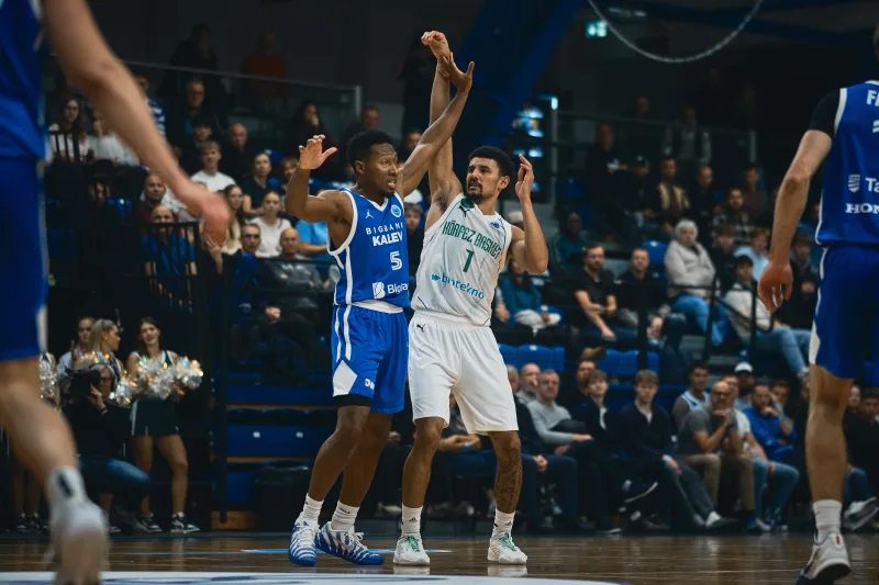 Körfez Basket son çeyrek kontak kapattı