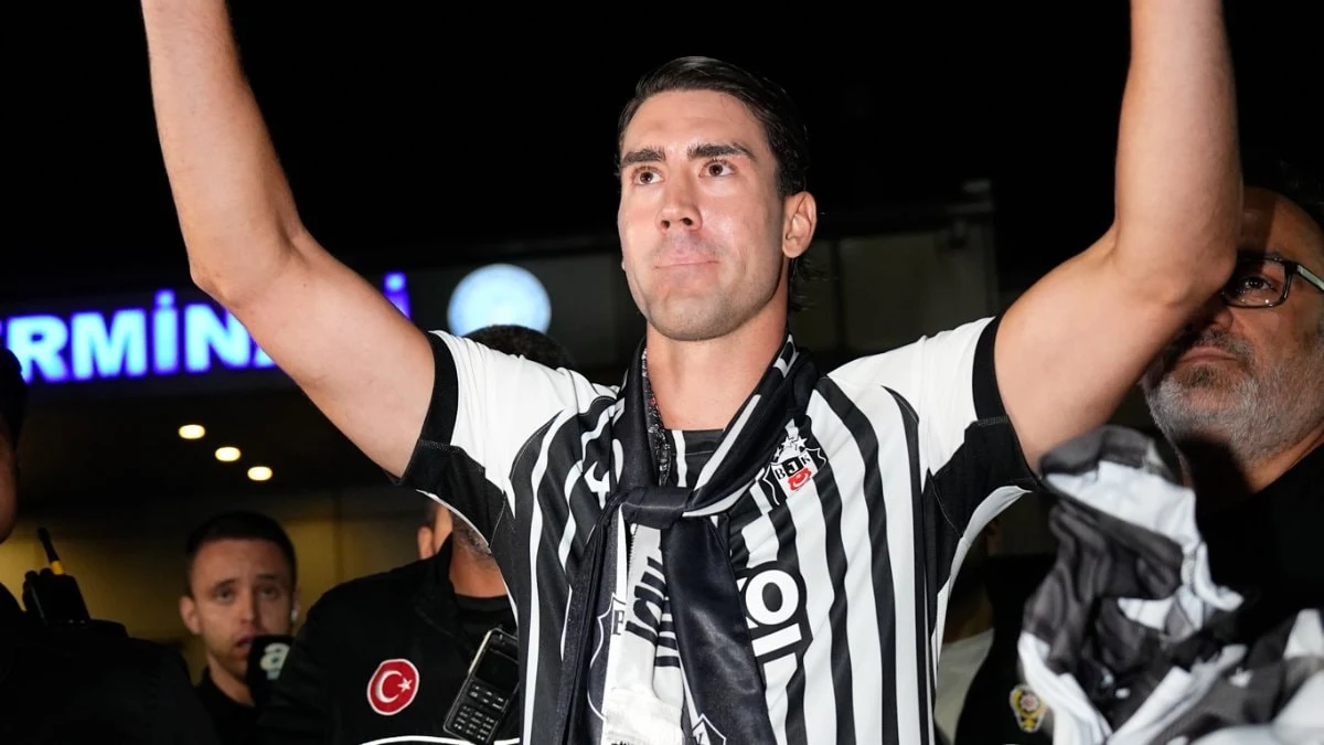 Beşiktaş, Dusan Vlahovic için imza töreni düzenliyor