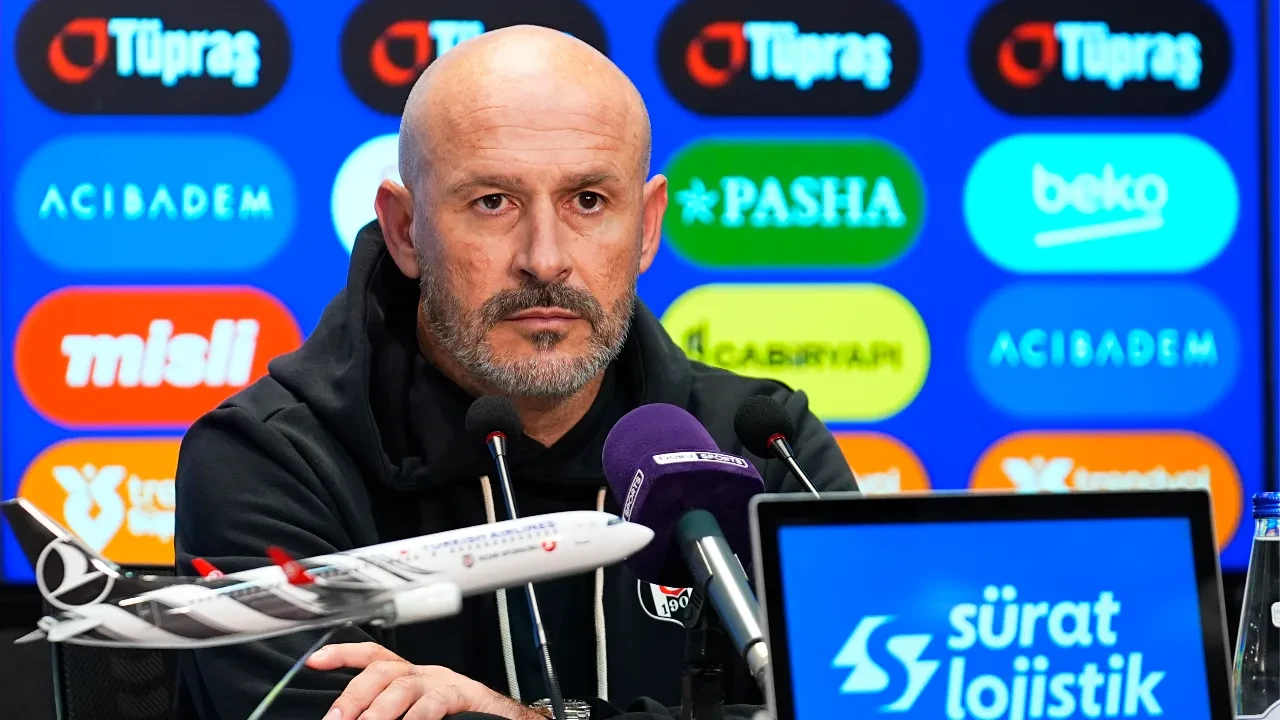 Beşiktaş'ta Italiano, İstanbul Başakşehir galibiyetiyle ilgili konuştu! "Takım harika performans gösterdi"