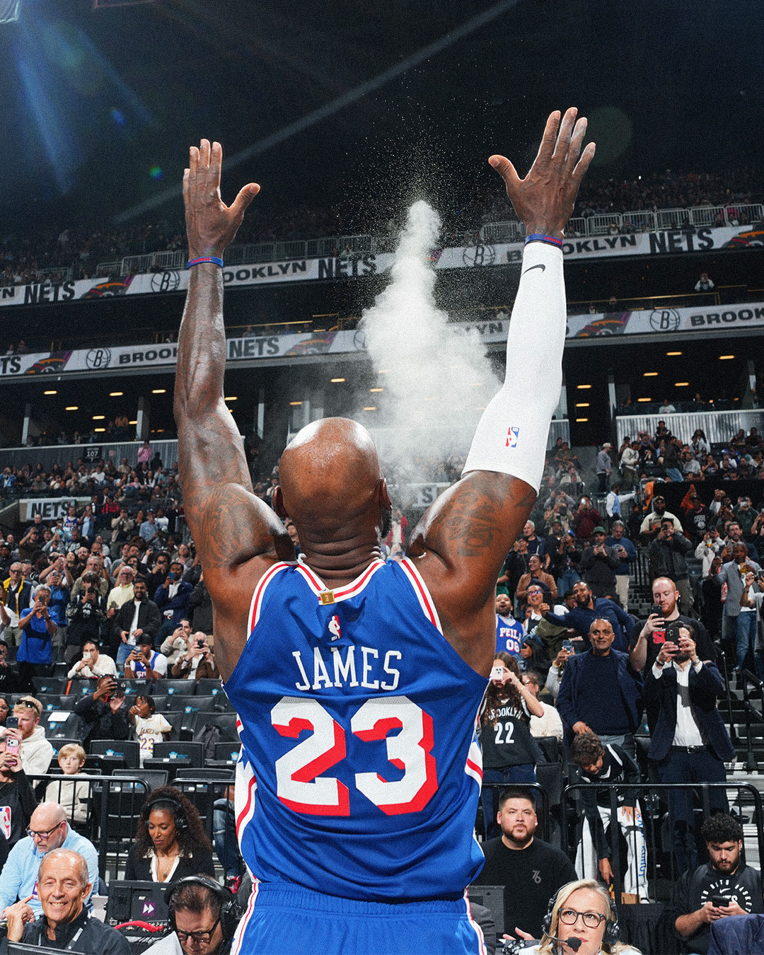 LeBron ilk kez Sixers formasını giydi: "Farklı hissettiriyor"