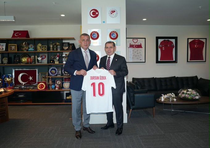 Galatasaray’dan Kocaelispor Maçı Öncesi Dikkat Çeken TFF Ziyareti!