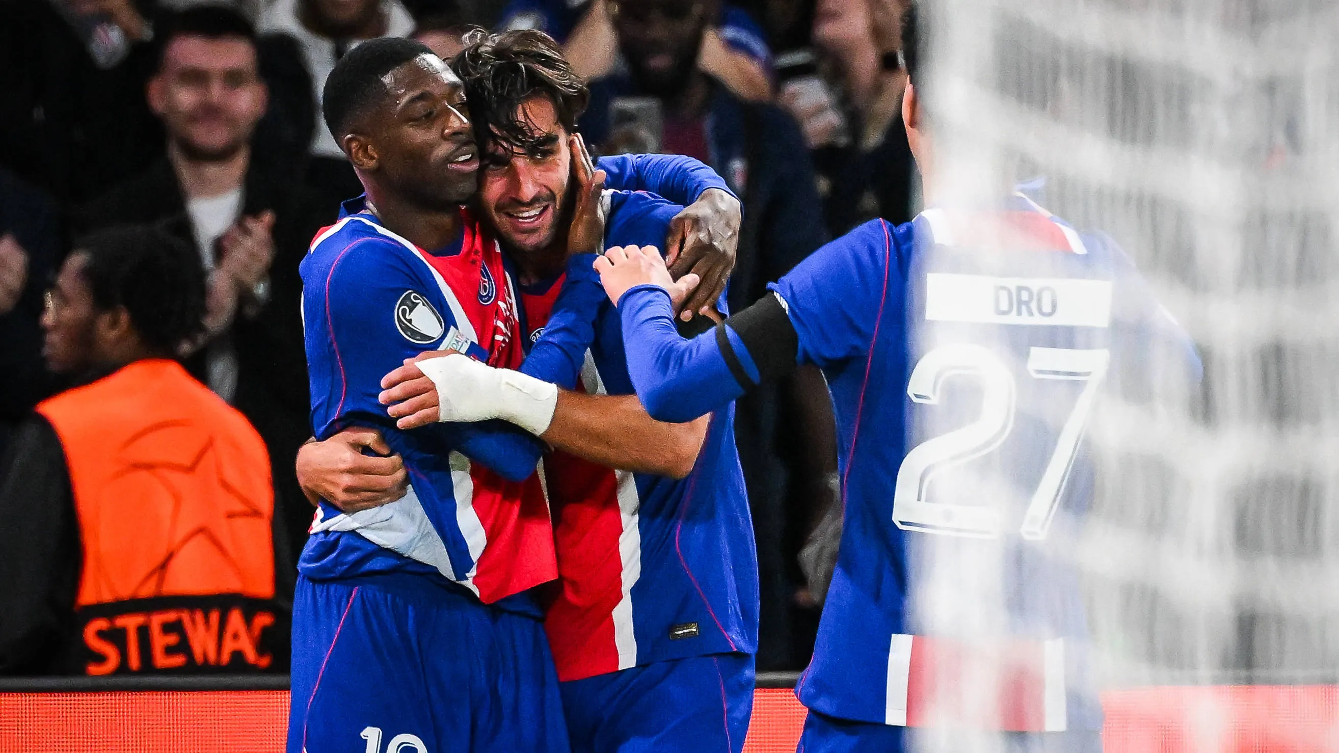 'Saati durdurun, bu anın içinde sonsuza kadar yaşamak istiyorum!' Ferran Torres ve Ousmane Dembele'nin PSG ile yaşadığı çılgın rüya gecesinin…