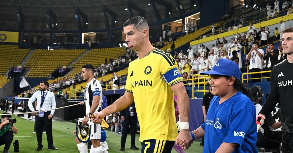 Ronaldo, Suudi Arabistan'daki saldırılar nedeniyle neredeyse ertelenen maçta gol attı.