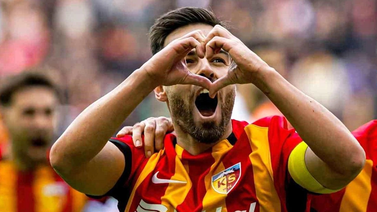 Takımı küme düşünce kendini Süper Lig’e attı