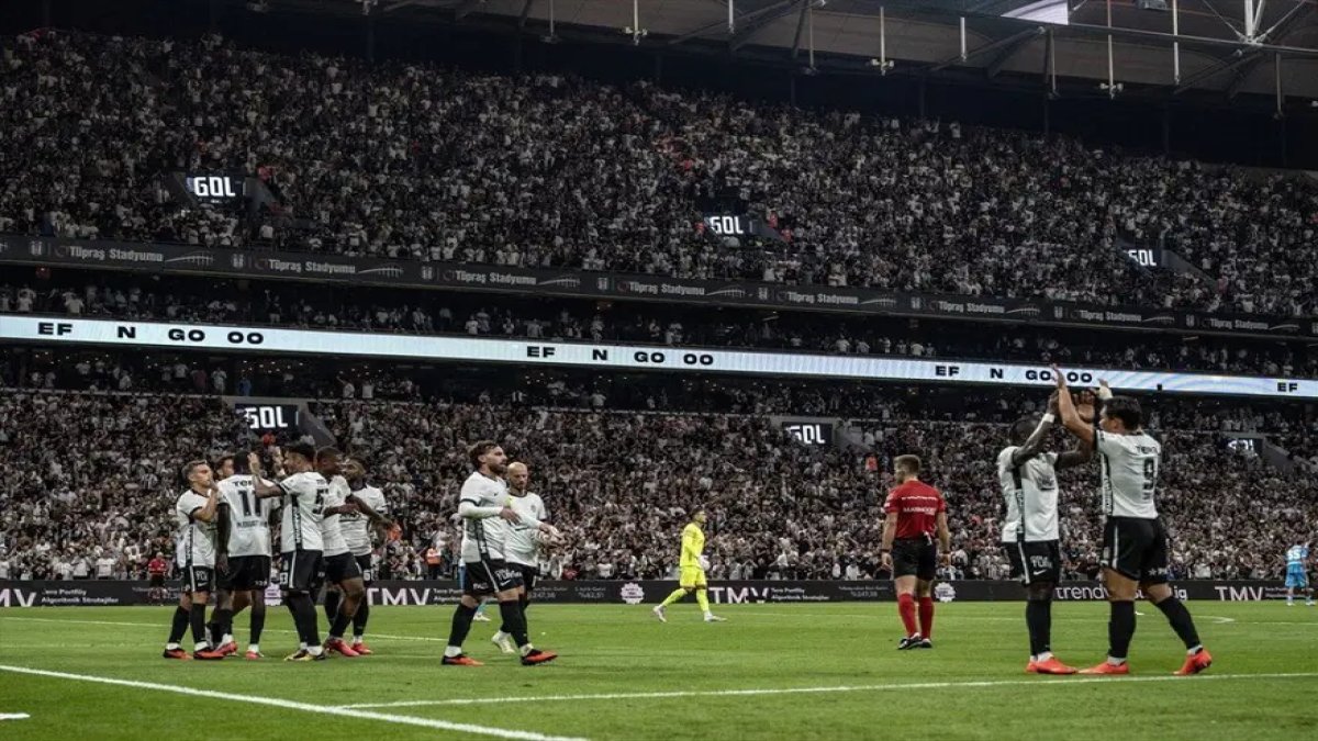 UEFA affetmedi: Beşiktaş - Marsilya maçında deplasman yasağı neden verildi? Ertelenen ceza devreye girdi