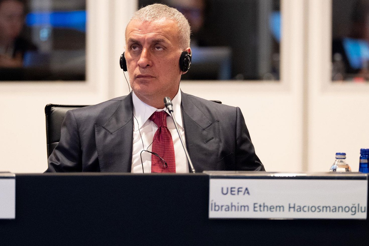 TFF heyetine Belçika'ya giriş esnasında zorluk çıkarıldı