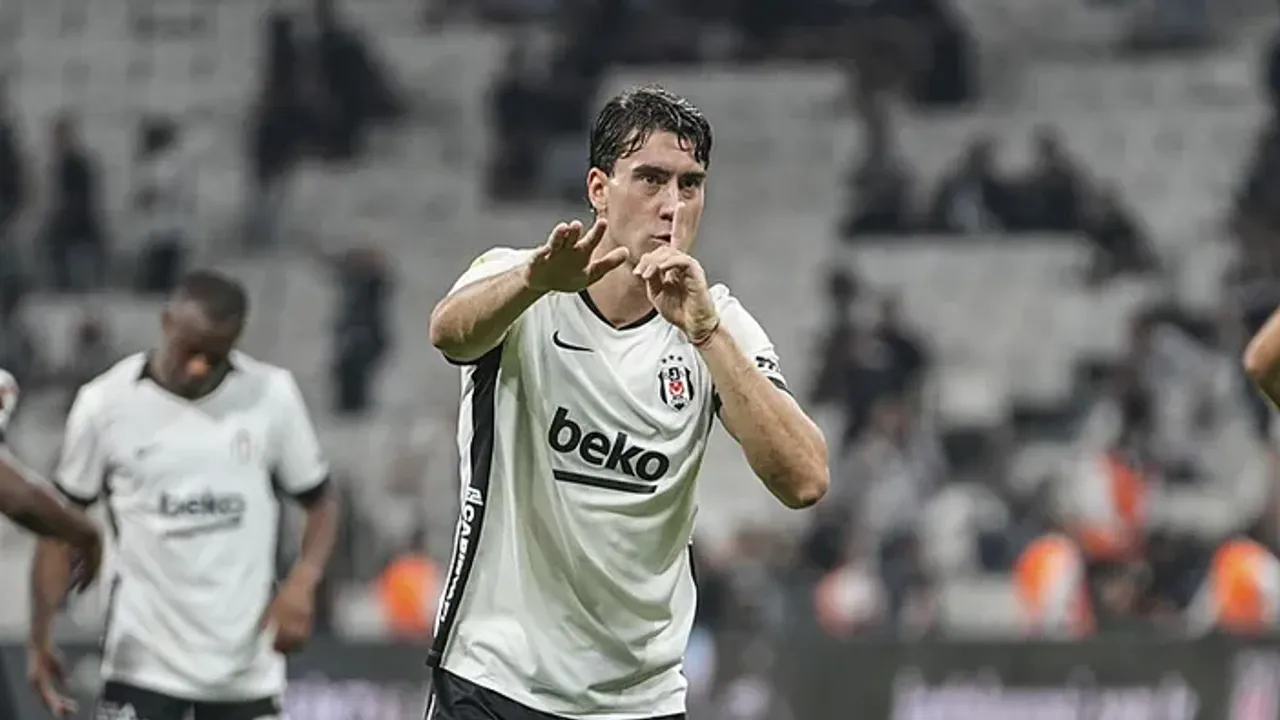 ''Bir sene 3. vitese taksın, 30-40 milyonluk teklif getirir Beşiktaş'a..''