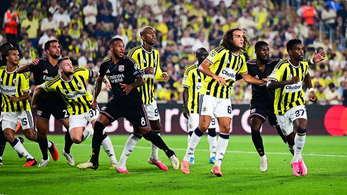 Fenerbahçe, Şampiyonlar Ligi için turu Fransa’ya bıraktı. Kadıköy’de Lyon ile yenişemedi