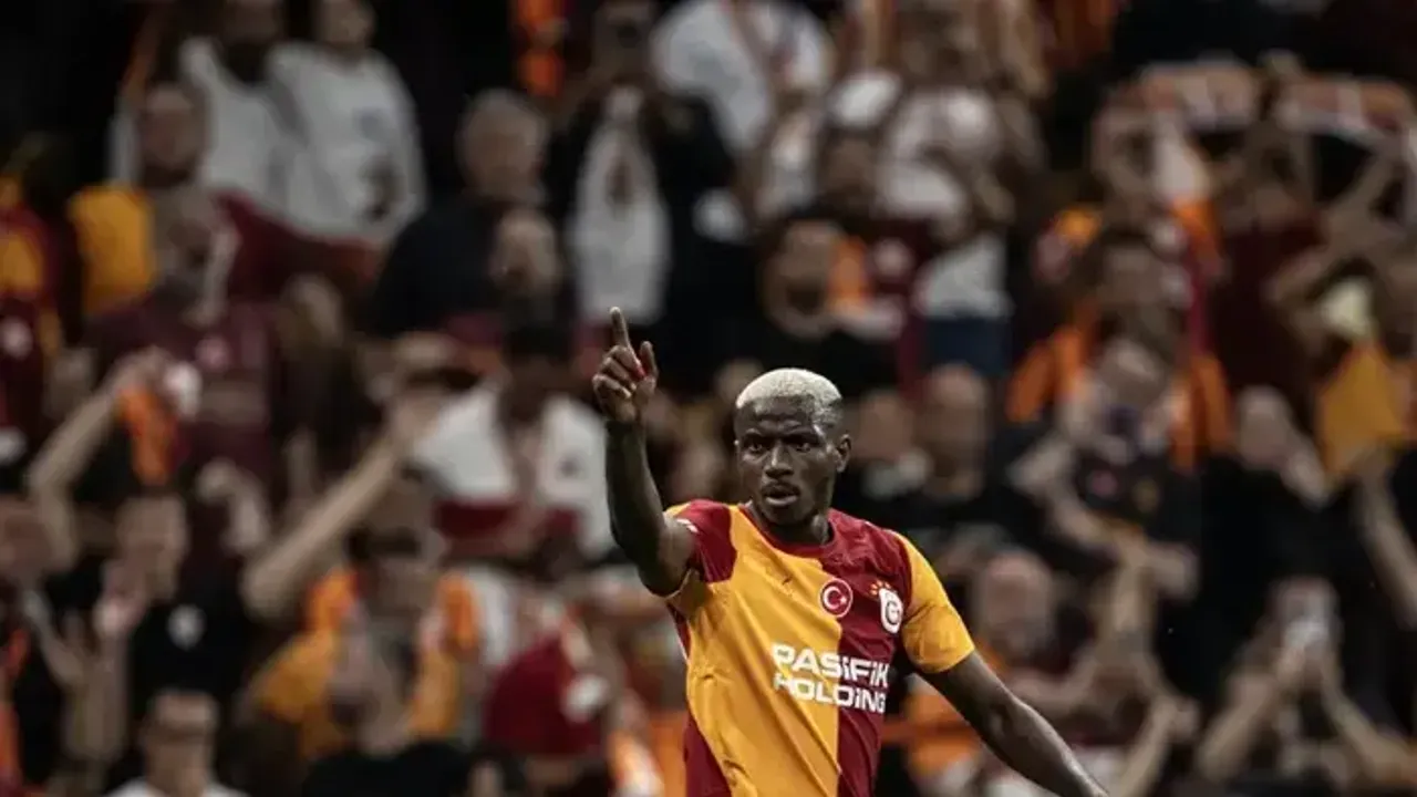 Victor Osimhen İçin İngiltere'den Yeni Transfer İddiası! Arsenal'in Planı Ortaya Çıktı