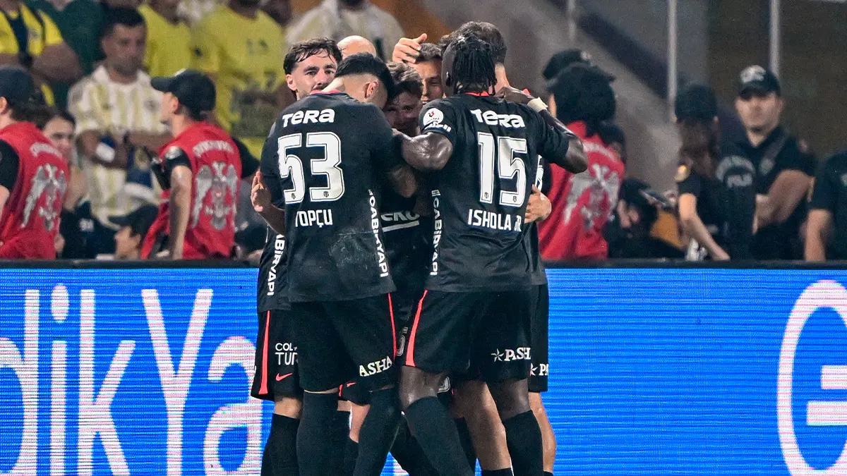 Derbide dikkat çeken an! Herkes o futbolcuyu konuşuyor - Beşiktaş (BJK) Haberleri