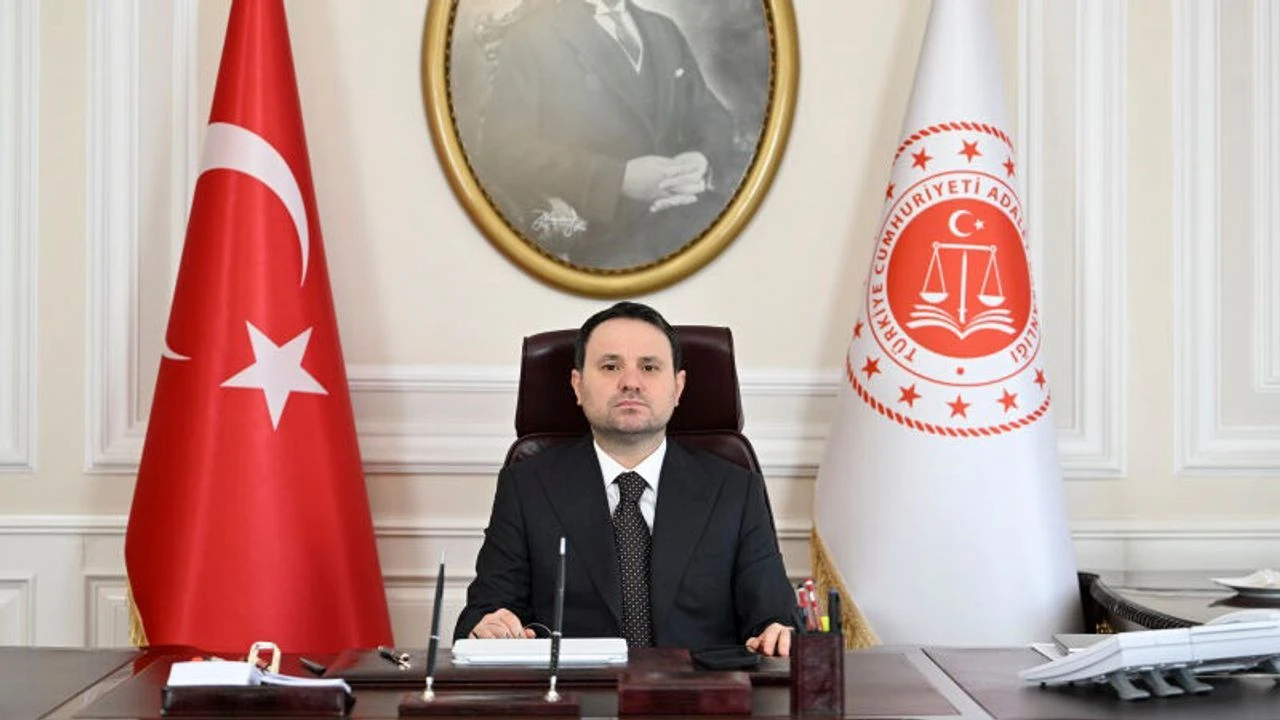 Bakan Gürlek: Temiz futbol mücadelesini kararlılıkla sürdüreceğiz