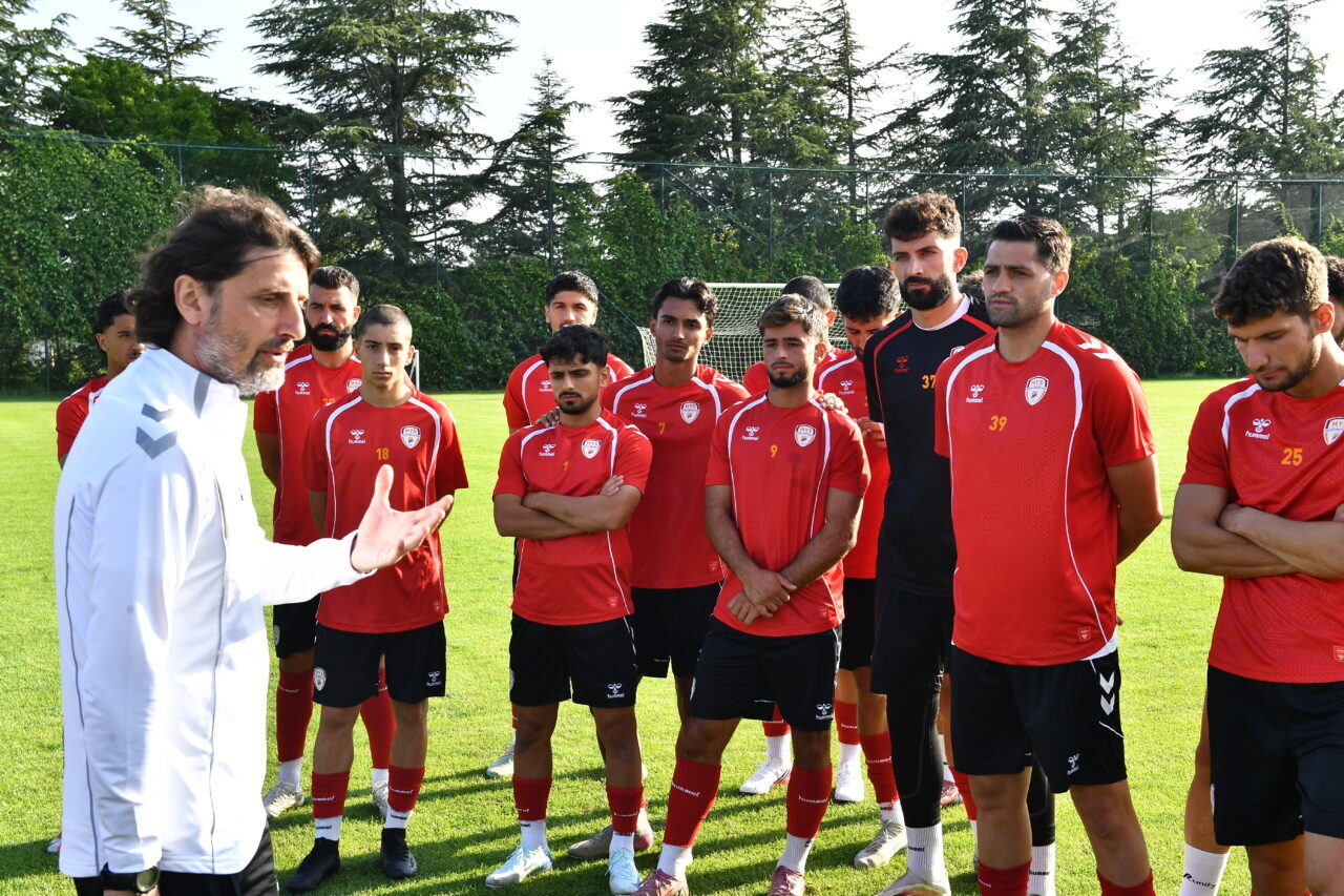 Depremin yaralarını sarmaya çalışan Malatya’da tek profesyonel futbol takımı kaldı