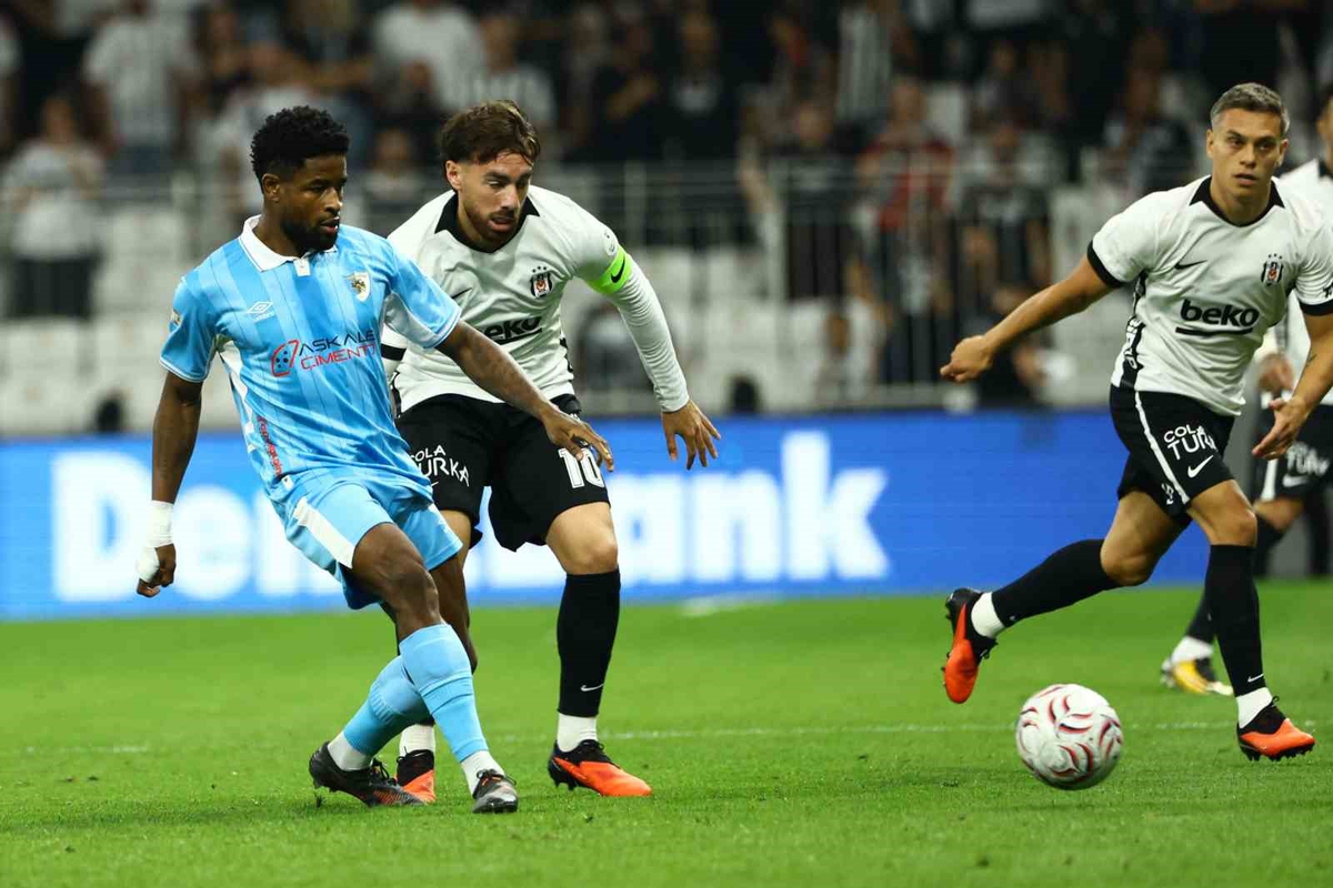 Trendyol Süper Lig: Beşiktaş: 0 - Erzurumspor FK: 0 (Maç devam ediyor)