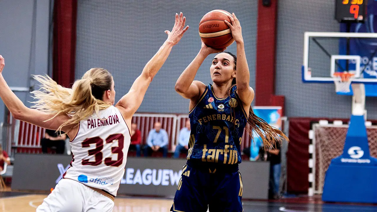 Fenerbahçe Tarfin'den deplasmanda farklı galibiyet! EuroLeague'de 2'de 2 yaptı...