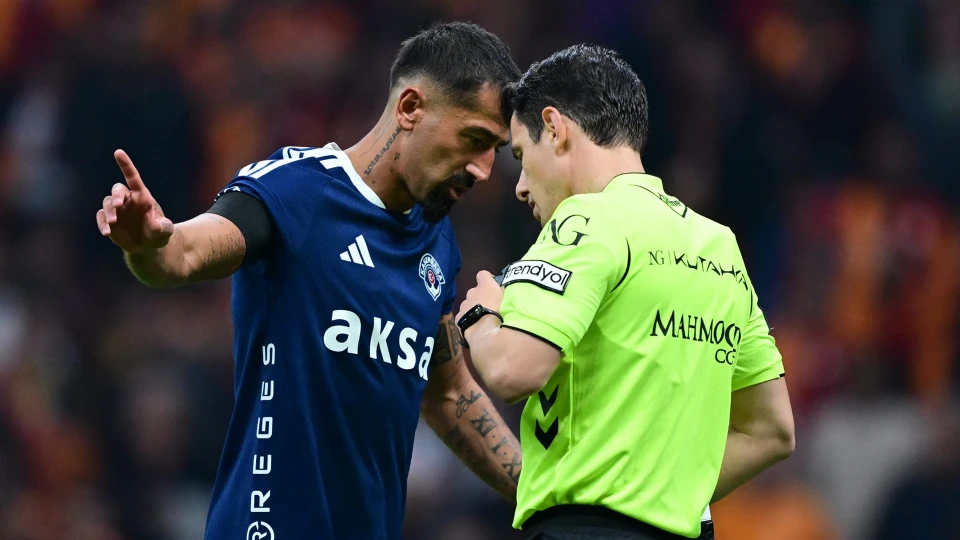 Kerem Demirbay, Galatasaray taraftarından özür diledi: Konuyu başka yerlere çekiyorlar