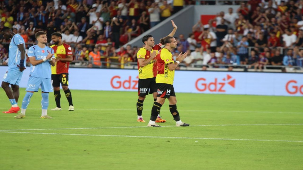 Göztepe Trabzonspor'u devirdi, İsmail Köybaşı futbolu bıraktı...