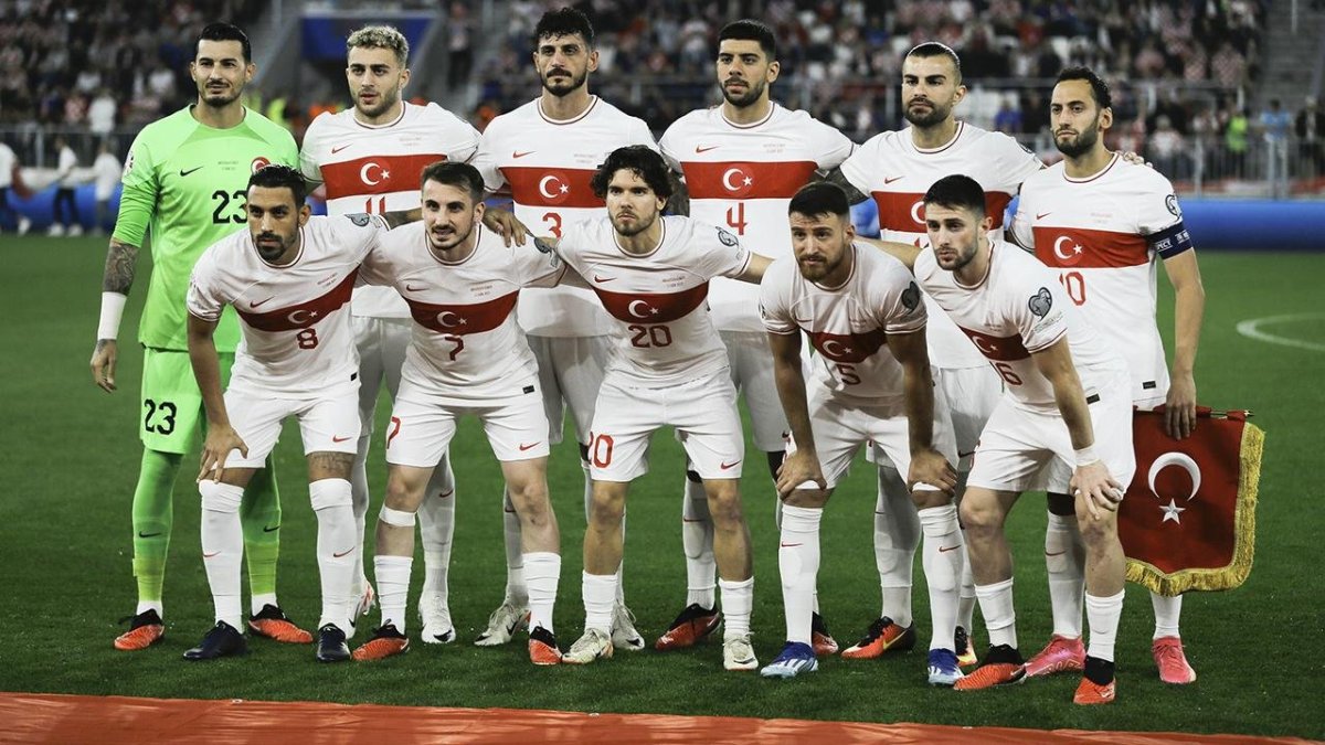 A Milli Takım'ın en zorlu sınavı: Türkiye Fransa UEFA maçı hangi kanalda? Şifresiz mi? İlk 11'lerde hangi yıldızlar var?