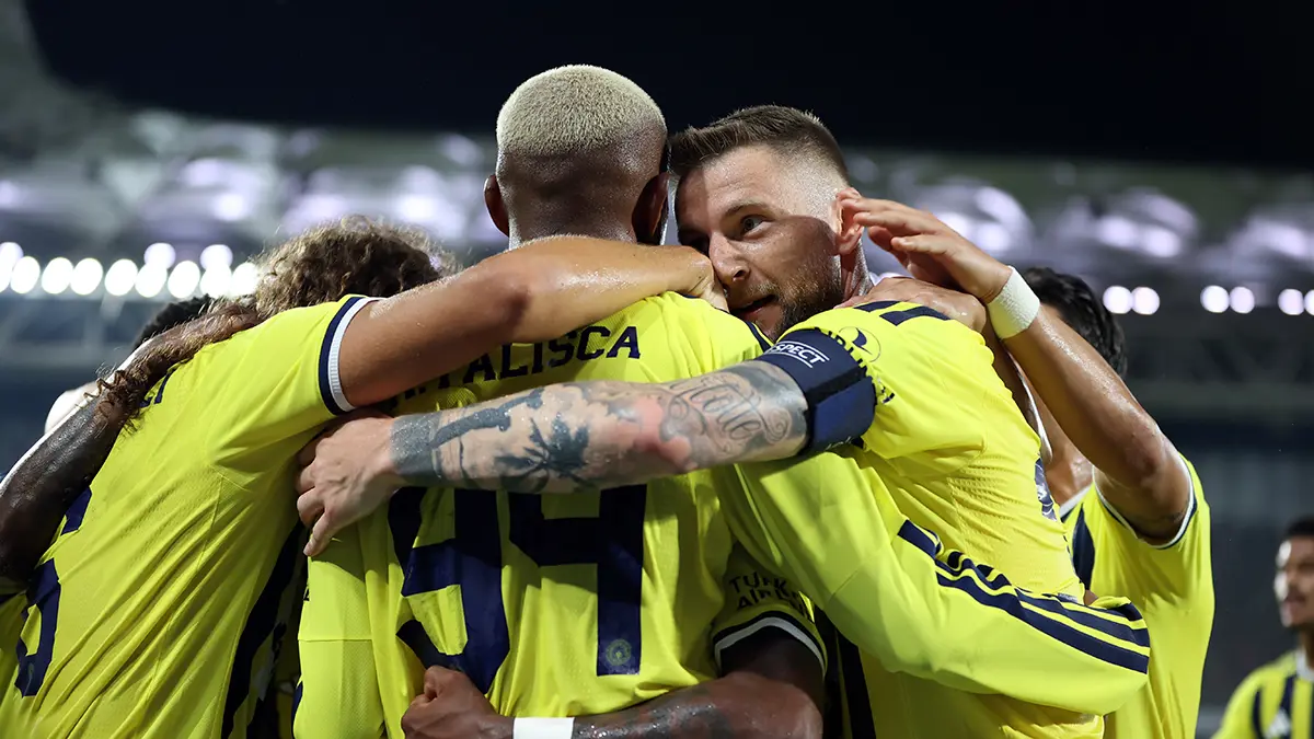 Fenerbahçe, Polonya'da tur için sahaya çıkacak