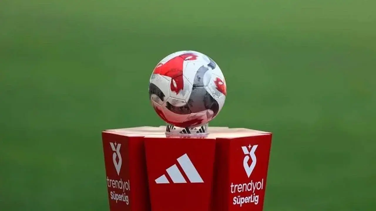 Trendyol Süper Lig'de yaz transfer dönemi bu gece yarısı sona eriyor