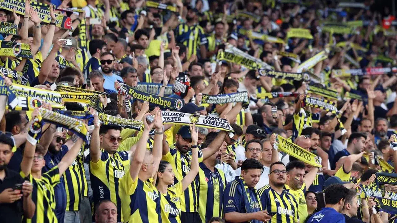 Fenerbahçe'de Golcü Pişmanlığı! Kaçan Yıldızlar Uçuyor, Yeni Transferler Suskun